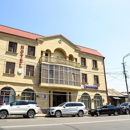 Sd Hotel Yerevan Luaran gambar
