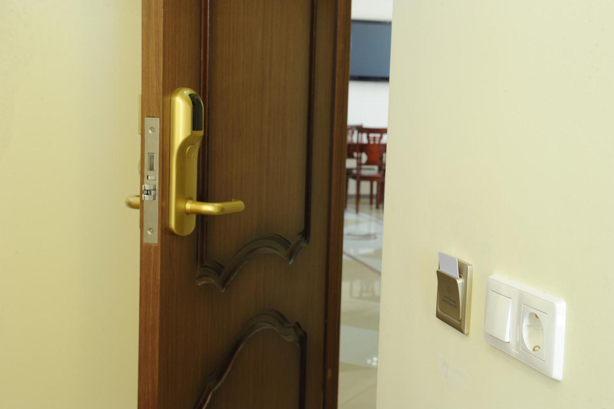Sd Hotel Yerevan Luaran gambar