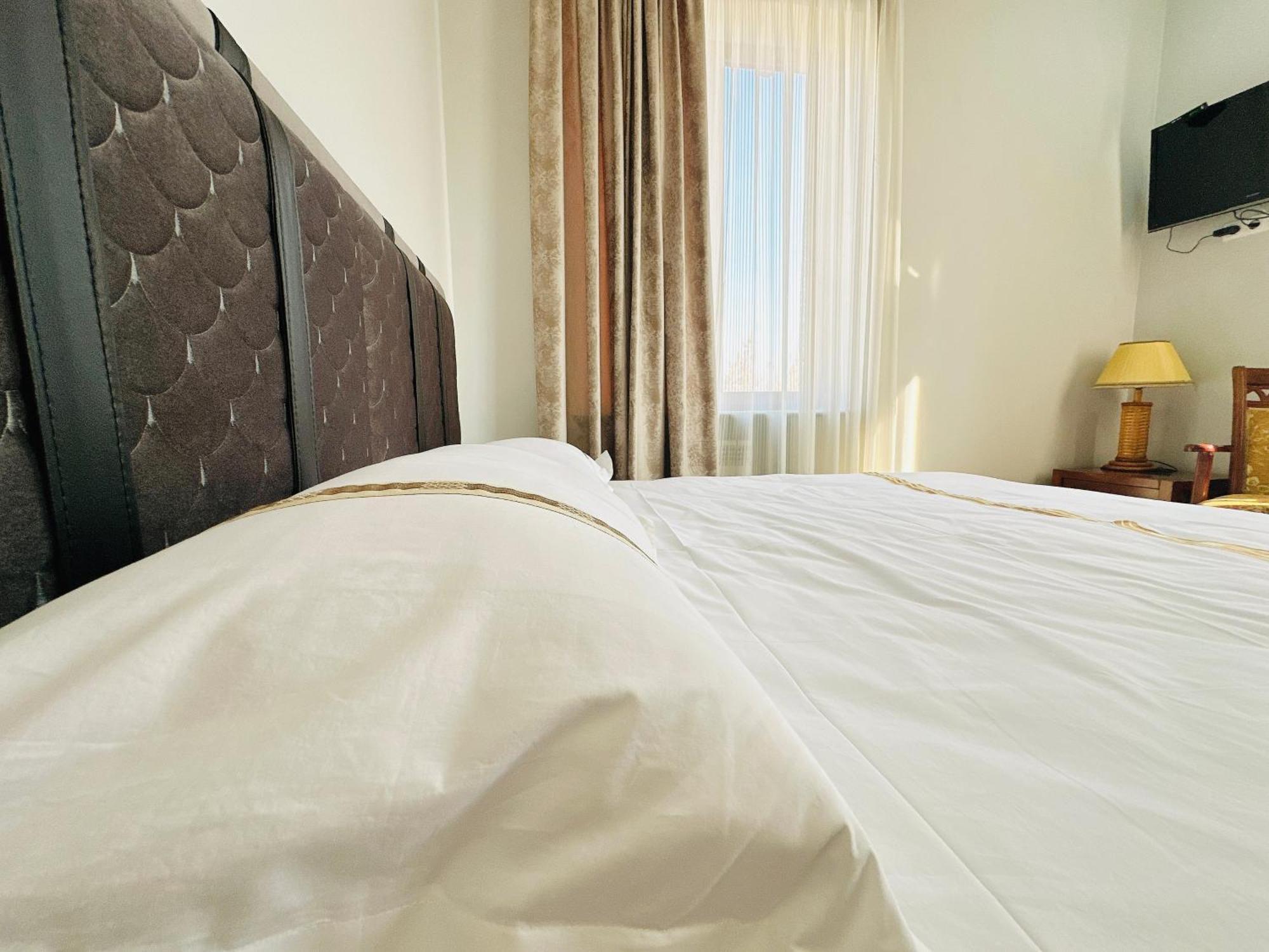 Sd Hotel Yerevan Luaran gambar