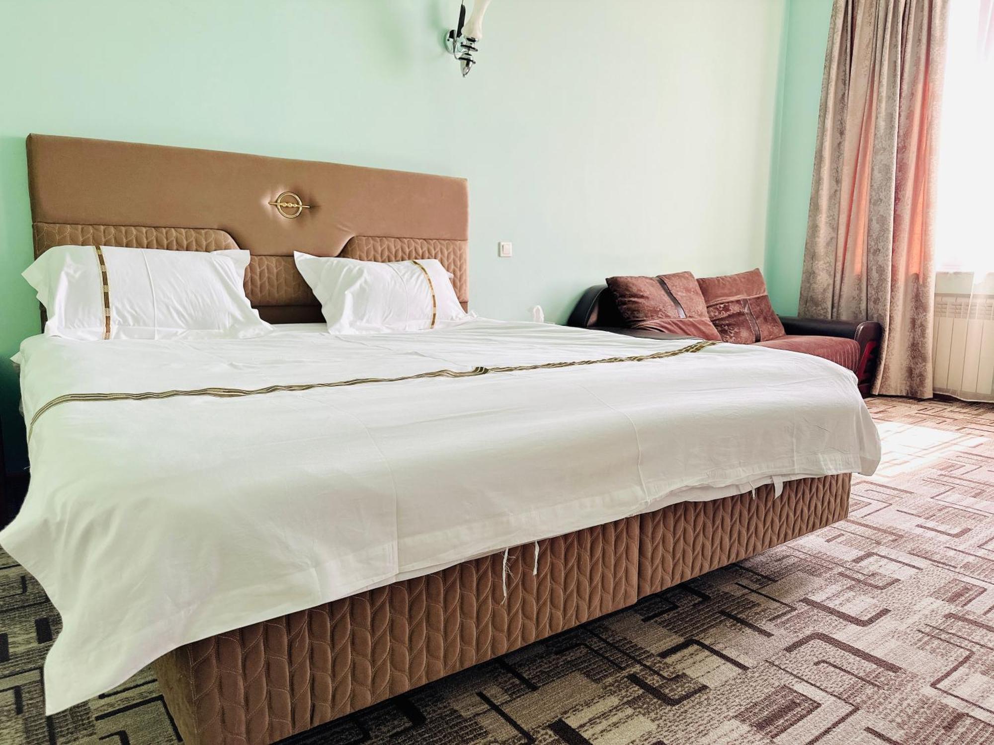 Sd Hotel Yerevan Luaran gambar